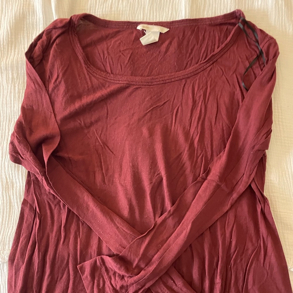 Basic long sleeve red/maroon shirt
